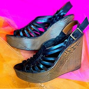 Black Wedged Sandals